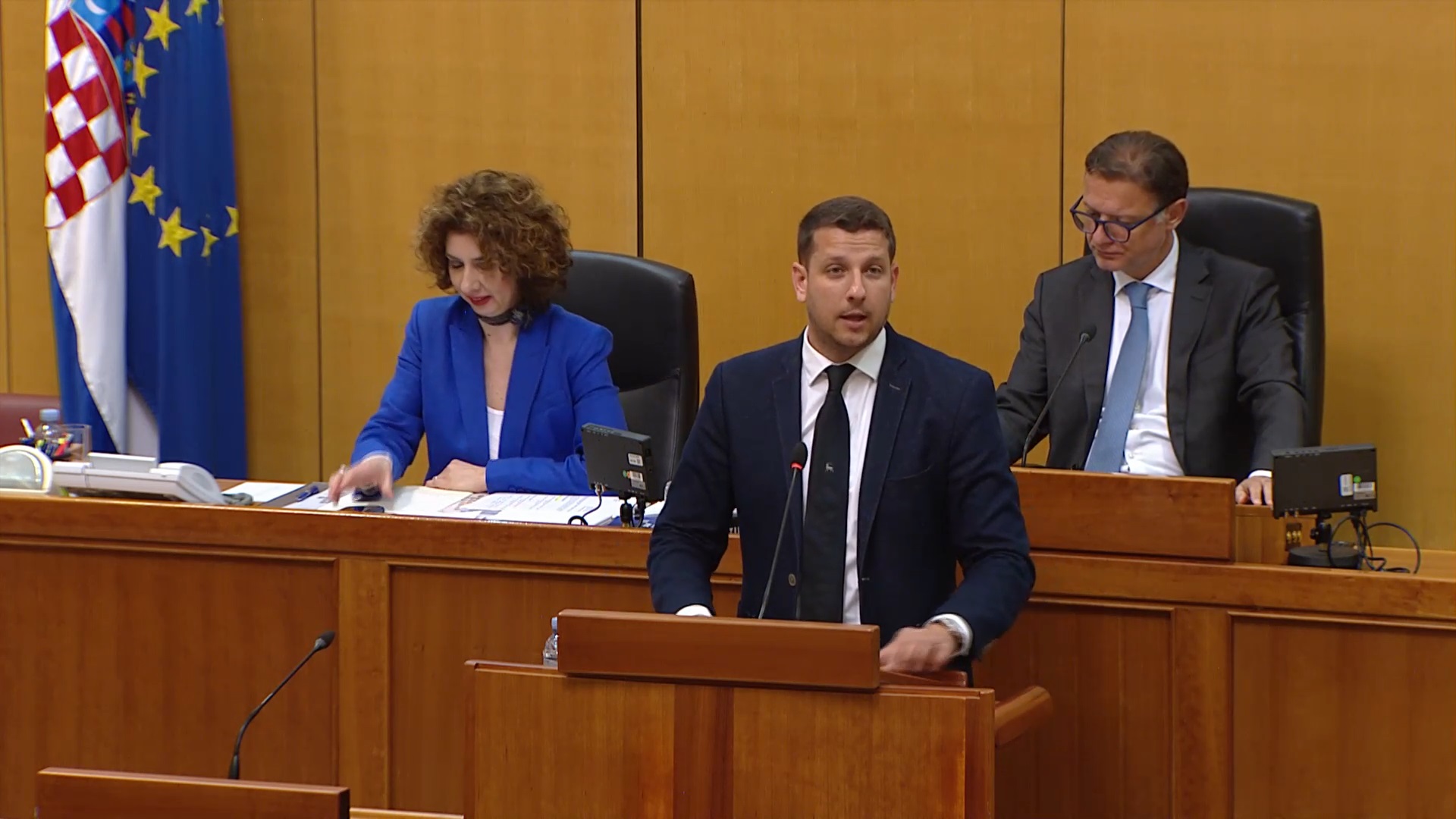 Lerotić: Mladi napuštaju roditeljski dom tek s 33 godine, a država ne čini ništa da se prije osamostale!